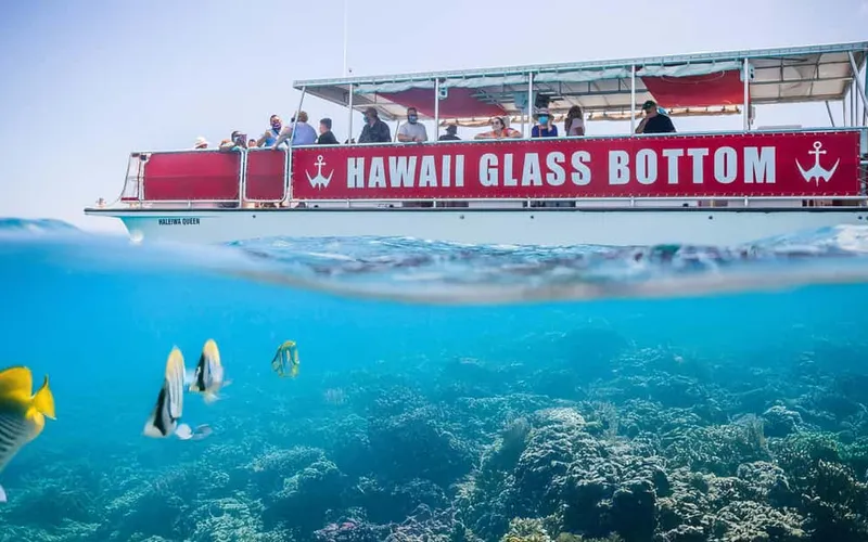 Glass Bottom Boat Tour along Oahu's South Shore — boat tours and day cruises from Honolulu, USA