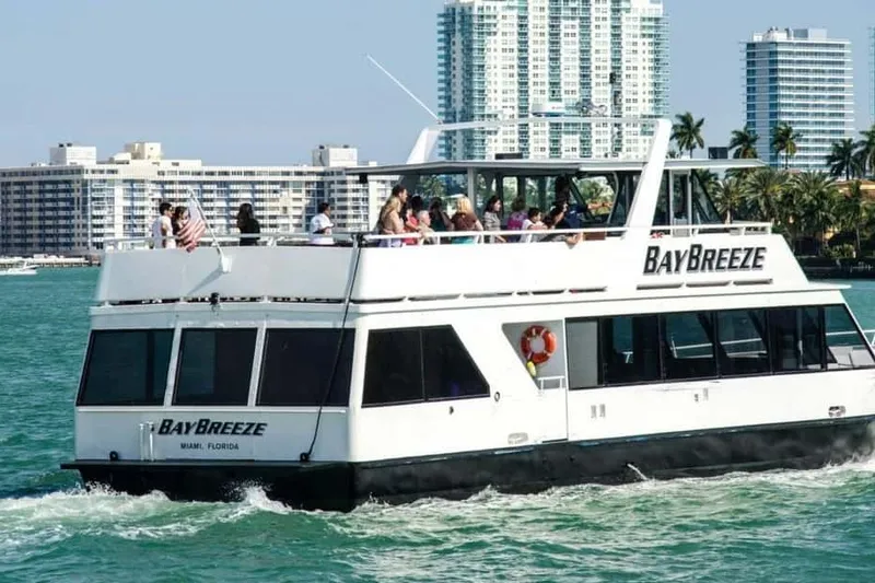 Day-cruise boats at Bayside & Sea Isle Marina on a boat tour from Miami, USA