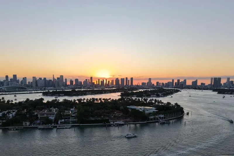 Miami Sunset Boat Tour: Celebrity Mansions & Skyline — a boat tour from Miami, USA