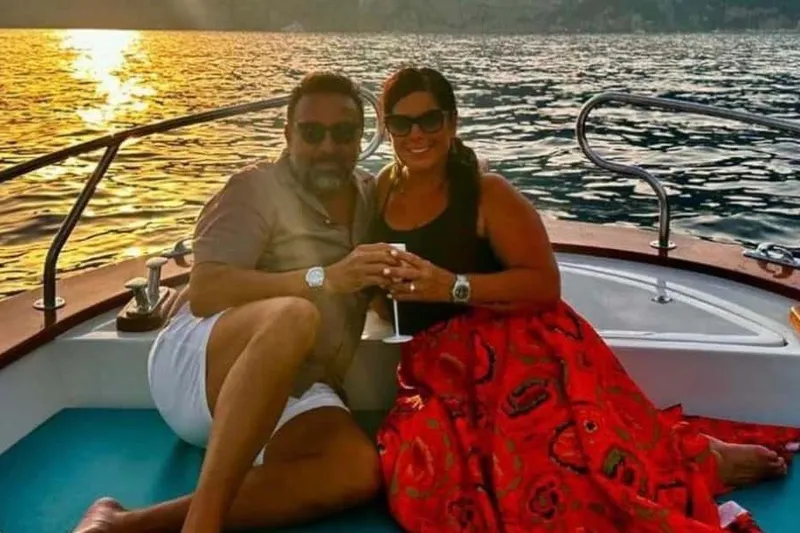 Amalfi or Positano: Sunset Cruise with Prosecco. — a boat tour from Positano, Italy
